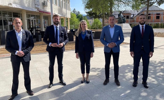 MInistri i kandidati HDZ-a na Trgu Nikole Tesle                                                                                                                                                                                                           